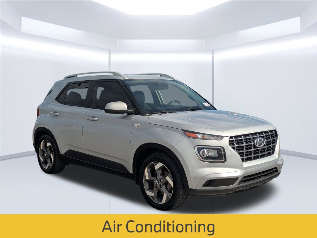 Used 2022 Hyundai Venue SEL FWD image 9