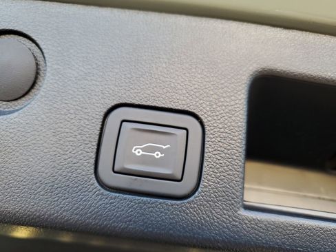 Used 2024 Chevrolet Equinox LT image 35