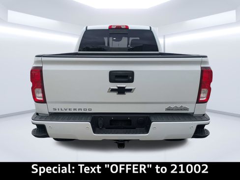 Used 2018 Chevrolet Silverado 1500 High Country AWD/4WD image 3