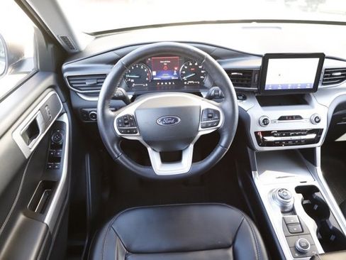 Used 2023 Ford Explorer XLT w/ Equipment Group 202A image 22