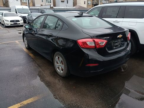 Used 2017 Chevrolet Cruze LS image 3