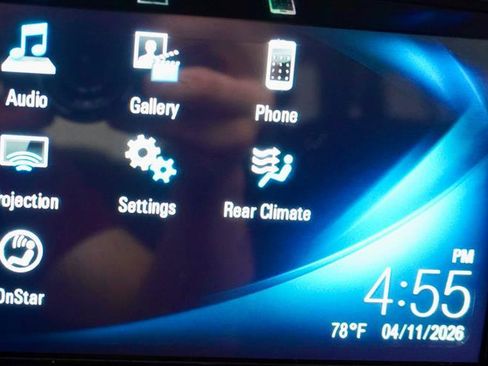 Used 2019 Chevrolet Traverse LT image 23