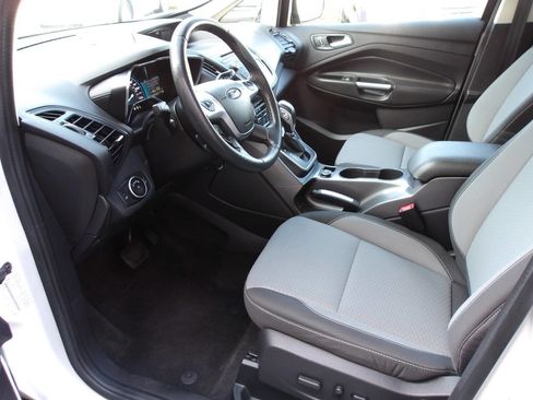 Used 2017 Ford C-MAX SE image 11