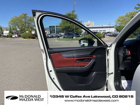 Certified 2025 MAZDA CX-70 Plug-In Hybrid w/ Premium Plus AWD/4WD image 11