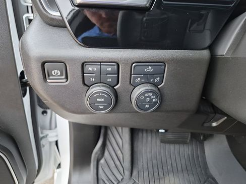 Used 2025 Chevrolet Silverado 1500 RST image 33