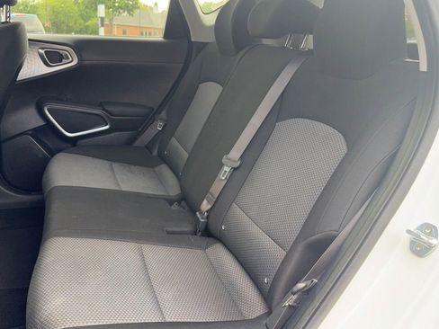 Used 2022 Kia Soul LX w/ Technology Package FWD image 15