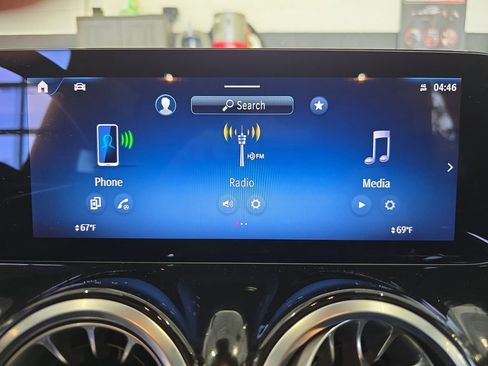 Certified 2025 Mercedes-Benz GLB 250 image 22