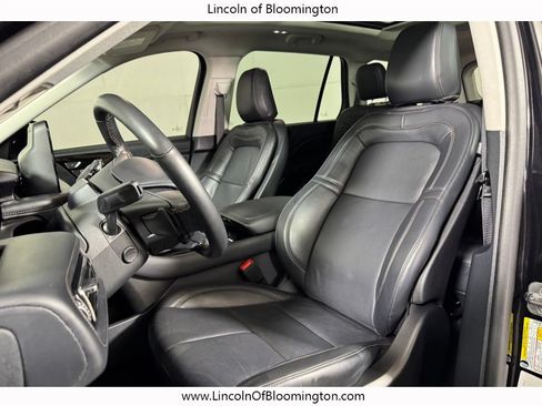 Used 2025 Lincoln Aviator Reserve AWD/4WD image 16