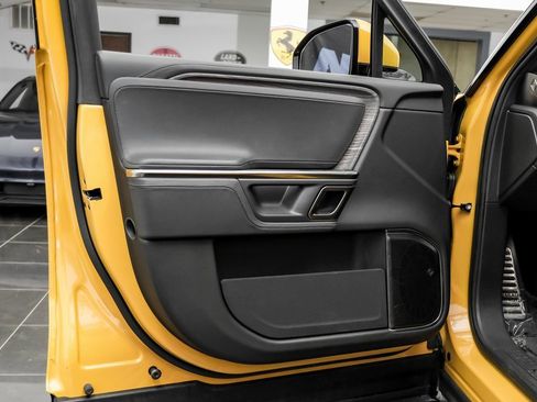 Used 2023 Rivian R1S Adventure image 39