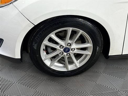 Used 2017 Ford Focus SE w/ Cold Weather Package image 33
