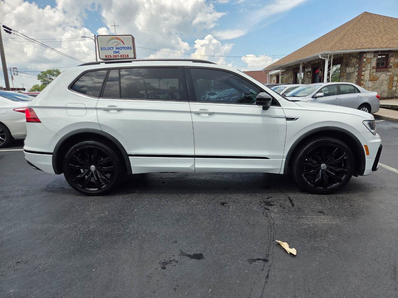 Used 2020 Volkswagen Tiguan SE R-Line FWD image 6