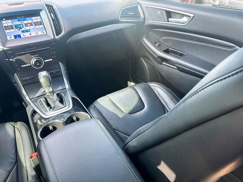 Used 2016 Ford Edge Titanium w/ Technology Package FWD image 25
