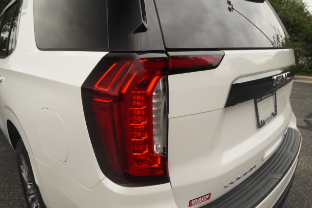 Used 2023 GMC Yukon Denali Ultimate AWD/4WD image 33