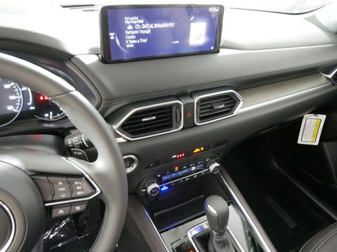 New 2025 MAZDA CX-5 Signature image 5