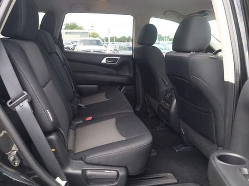 Used 2019 Nissan Pathfinder SV w/ SV All Weather Package AWD/4WD image 24