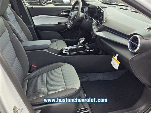 New 2026 Chevrolet Trax LT w/ Driver Confidence Package FWD image 15