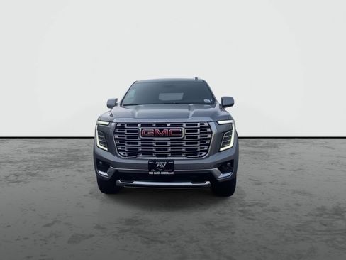 Used 2026 GMC Yukon XL Denali w/ Advanced Technology Package AWD/4WD image 3