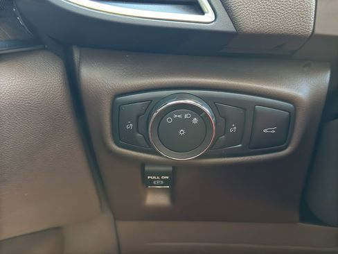 Used 2018 Lincoln MKX Reserve w/ Driver Assistance Package image 25