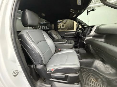 Used 2021 RAM 3500 Tradesman w/ Chrome Appearance Group AWD/4WD image 8