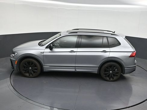Used 2021 Volkswagen Tiguan SE R-Line FWD image 16