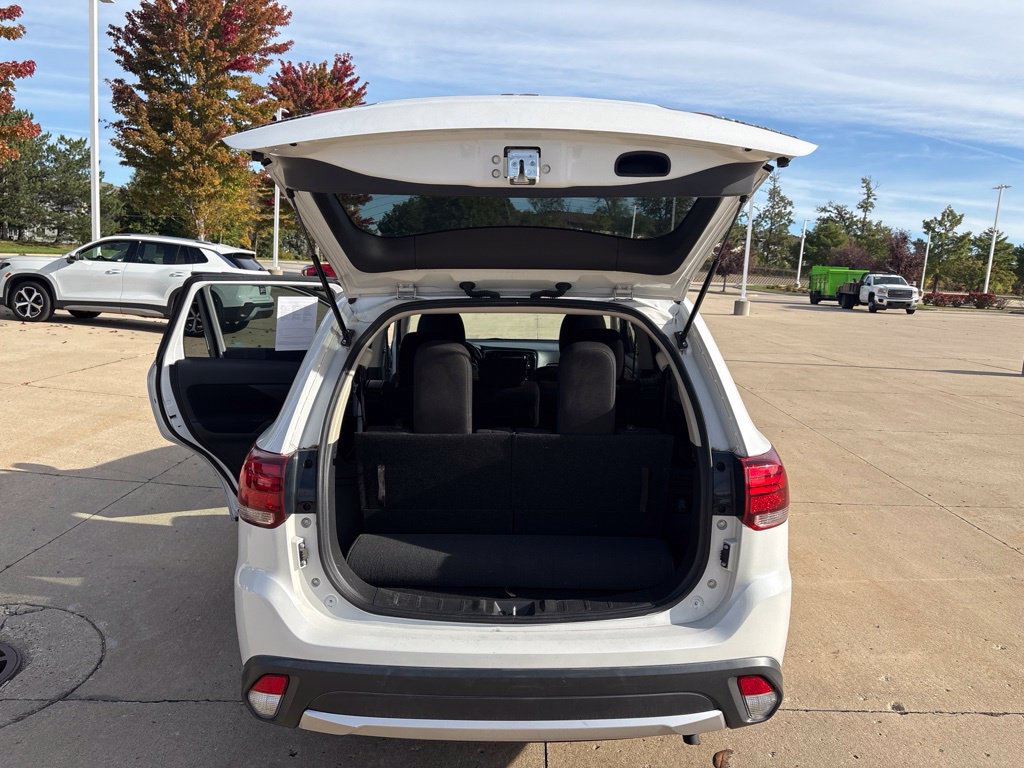 Used 2017 Mitsubishi Outlander ES FWD image 20