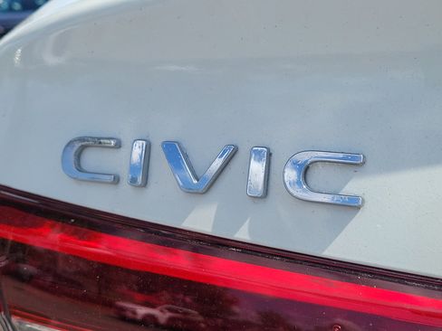 Used 2025 Honda Civic Sport image 11