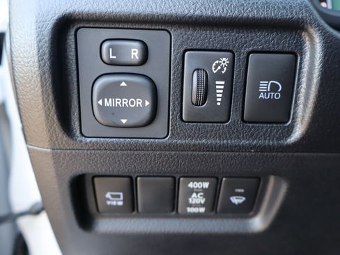 Used 2024 Toyota 4Runner Limited AWD/4WD image 21