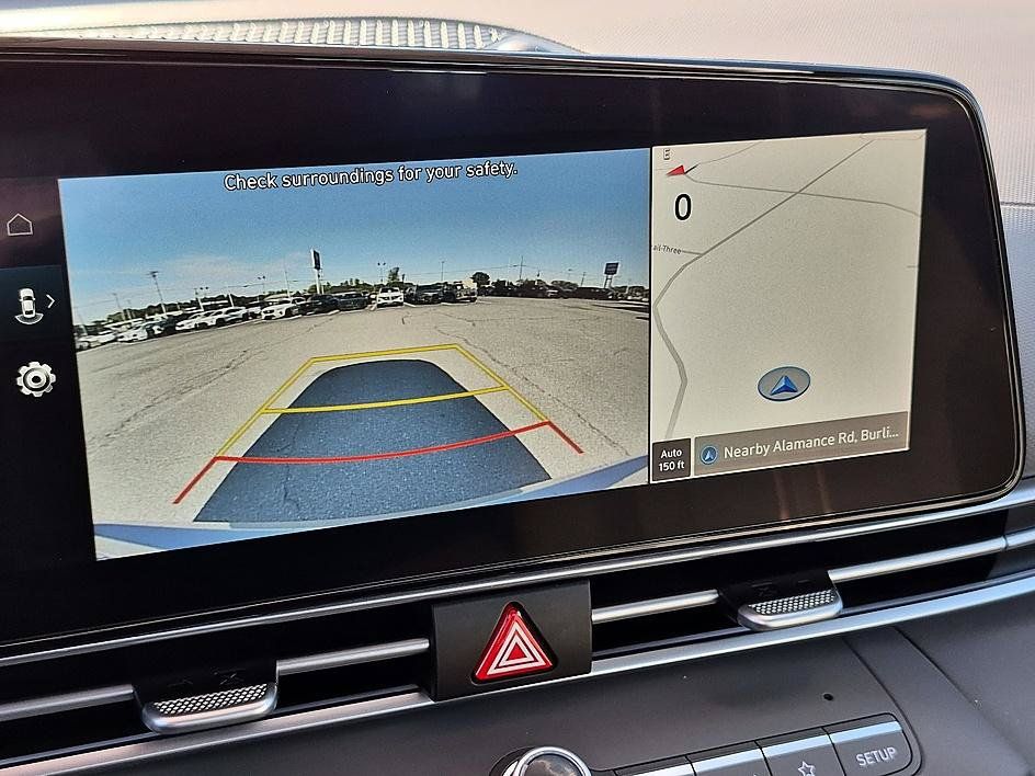 Used 2025 Hyundai Elantra SEL FWD image 22