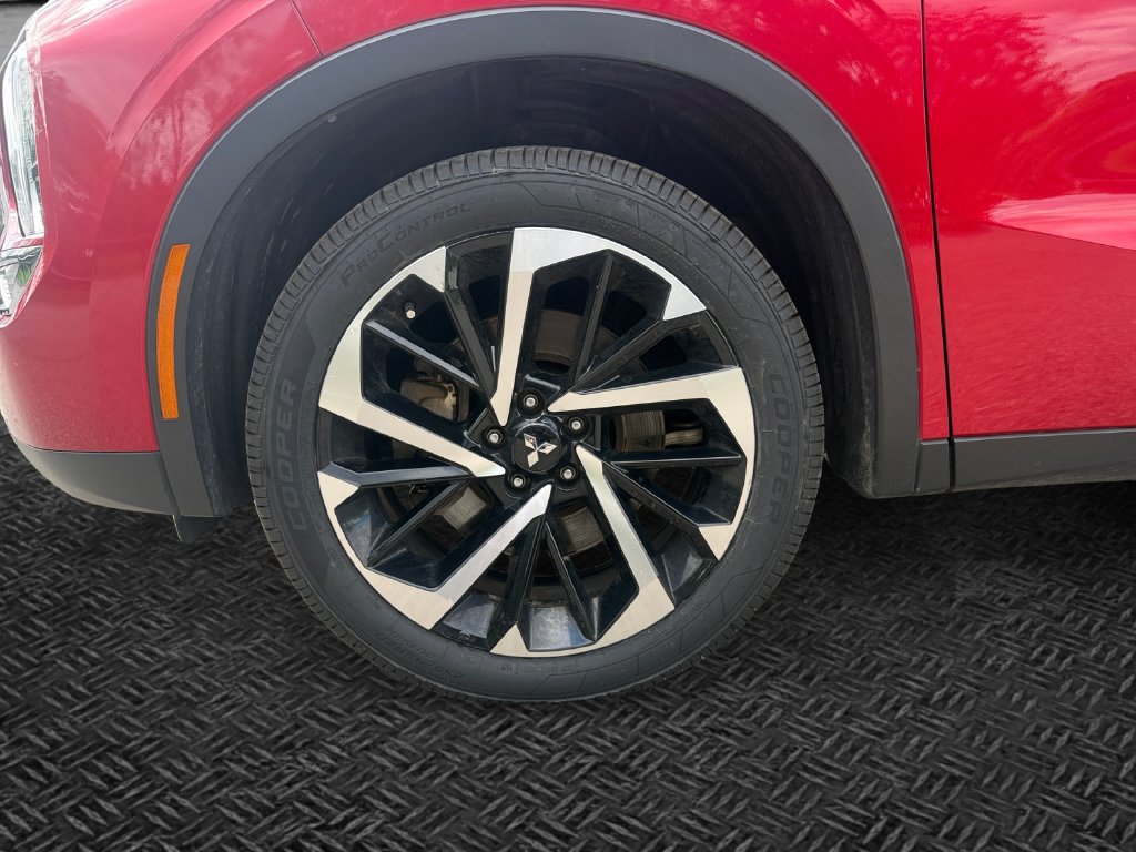 Used 2022 Mitsubishi Outlander SE AWD/4WD image 11