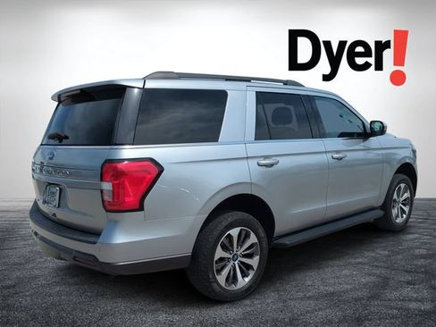 Used 2023 Ford Expedition XLT AWD/4WD image 3