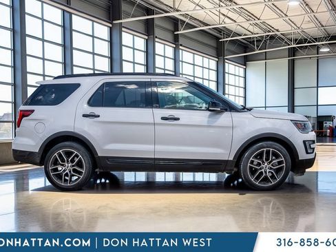 Used 2016 Ford Explorer Sport w/ Equipment Group 401A AWD/4WD image 37