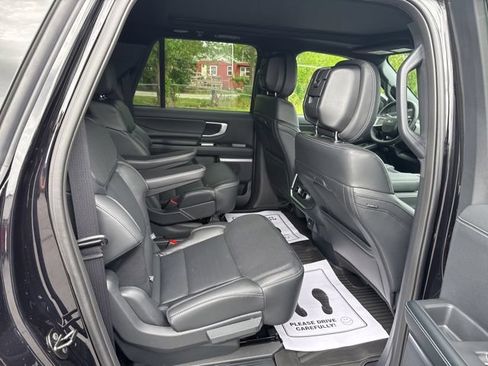 New 2026 Ford Expedition Max Platinum w/ Stealth Appearance Package AWD/4WD image 15