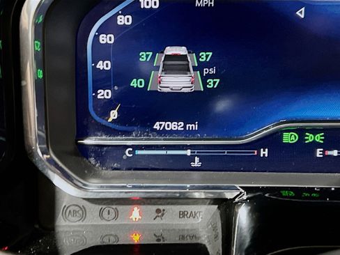 Used 2024 Chevrolet Silverado 1500 LT Trail Boss w/ Protection Package image 8