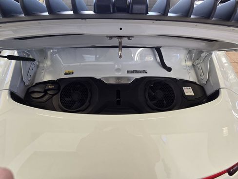 Used 2024 Porsche 911 Carrera RWD image 20