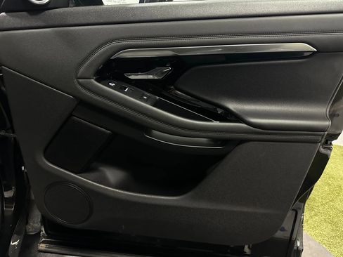 Used 2022 Land Rover Range Rover Evoque R-Dynamic S image 31