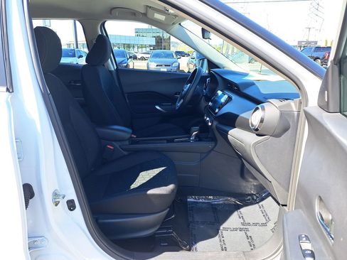 Used 2023 Nissan Kicks SV FWD image 17