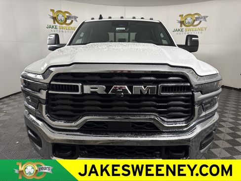 New 2026 RAM 2500 Tradesman AWD/4WD image 3