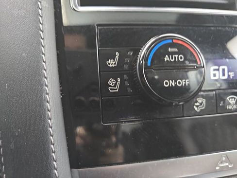 Used 2024 Nissan Armada Platinum w/ Captain's Chairs Package image 34