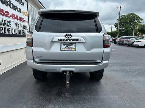 Used 2021 Toyota 4Runner SR5 Premium AWD/4WD image 5