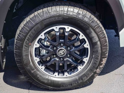 Certified 2026 Toyota Tundra SR5 w/ TRD Off-Road Package AWD/4WD image 11