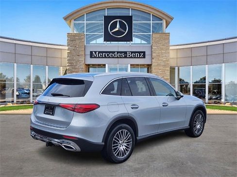 Certified 2025 Mercedes-Benz GLC 300 4MATIC image 4