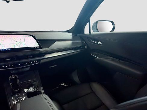 Used 2024 Cadillac XT4 Luxury w/ LPO, Floor Liner Package FWD image 24
