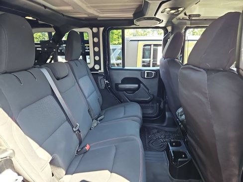 Used 2021 Jeep Wrangler Unlimited Rubicon AWD/4WD image 15