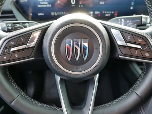 Certified 2025 Buick Envision Preferred image 25