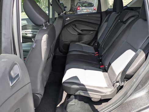 Used 2018 Ford Escape SE FWD image 27