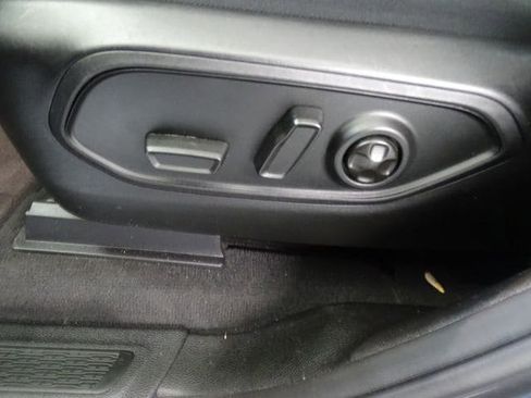 Used 2023 Jeep Grand Cherokee L Laredo AWD/4WD image 3