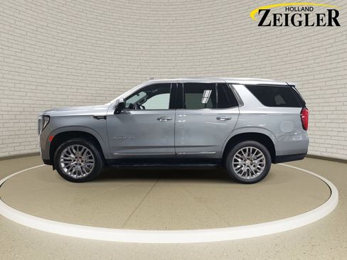 Used 2024 GMC Yukon SLT w/ Max Trailering Package image 8