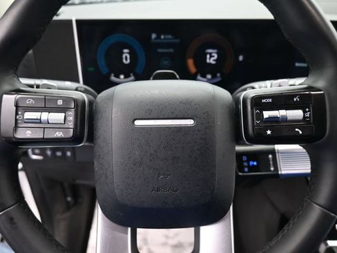 Used 2025 Hyundai Santa Fe SEL image 19