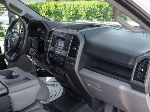 Used 2022 Ford F250 XL w/ Power Equipment Group image 39