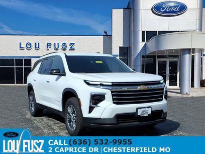 Used 2025 Chevrolet Traverse LT